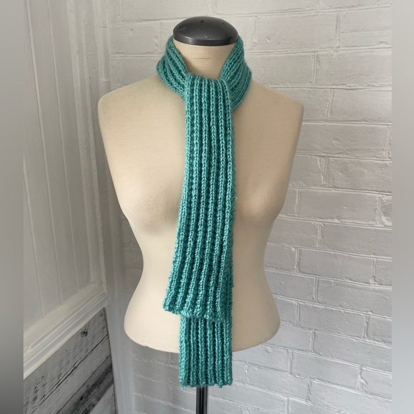 KNIT SCARF - Picture 2 of 4